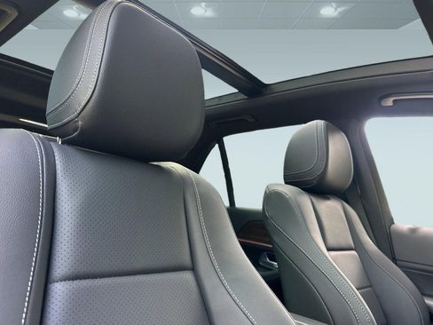 Used 2025 Mercedes-Benz GLE 450e 4MATIC image 15