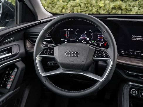 New 2025 Audi Q5 Premium Plus image 15