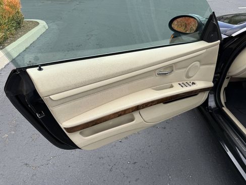 Used 2008 BMW 335i Convertible RWD image 10