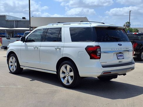 Used 2023 Ford Expedition Platinum AWD/4WD image 6