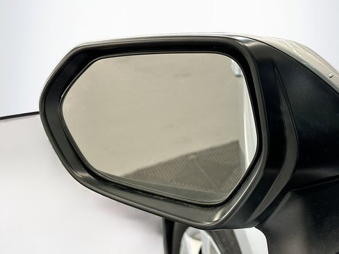 Used 2025 Toyota Corolla LE image 16