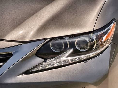 Used 2016 Lexus ES 350 w/ Luxury Package w/Wood Trim FWD image 24
