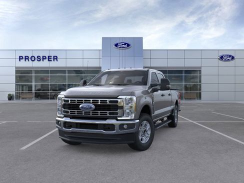 New 2026 Ford F250 XLT w/ FX4 Off-Road Package image 2