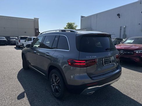 New 2026 Mercedes-Benz GLB 250 image 3