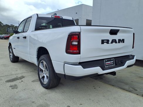 New 2026 RAM 1500 Express image 2