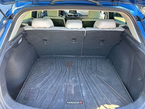 Used 2018 MAZDA MAZDA3 Grand Touring w/ Premium Equipment Package image 7