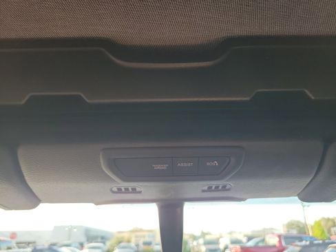 Used 2022 Jeep Gladiator Sport image 22