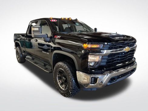 Certified 2024 Chevrolet Silverado 2500 LT w/ All Star Edition AWD/4WD image 8