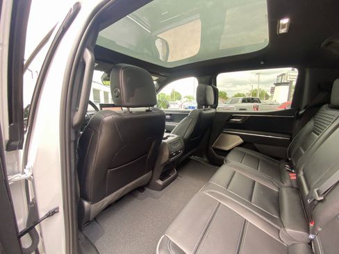 New 2025 GMC Sierra EV Denali image 29