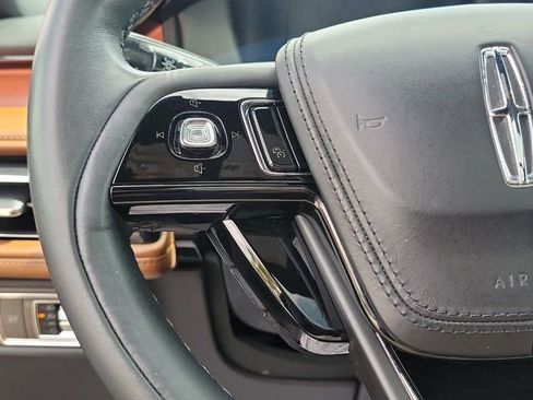 Certified 2023 Lincoln Aviator Reserve RWD image 24