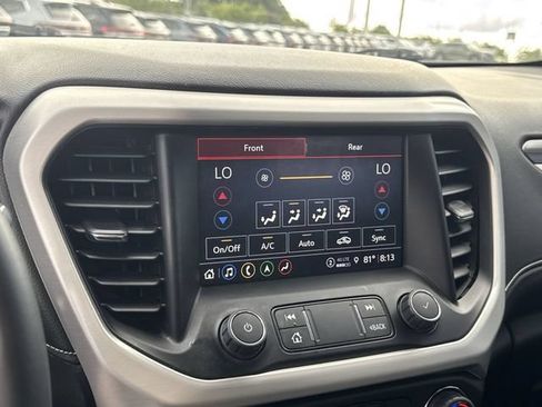 Used 2023 GMC Acadia SLT FWD image 22
