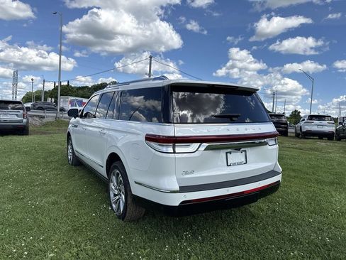 Used 2024 Lincoln Navigator L Reserve AWD/4WD image 12