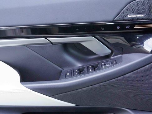 Certified 2025 BMW 530i xDrive image 15