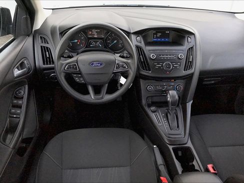 Used 2018 Ford Focus SE image 5
