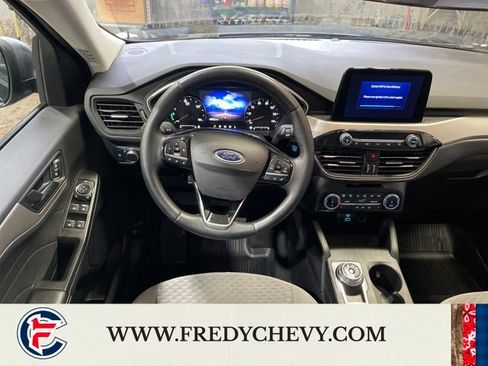 Used 2022 Ford Escape SE w/ Cold Weather Package image 13