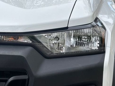 Used 2024 Chevrolet Colorado Trail Boss w/ Technology Package image 50