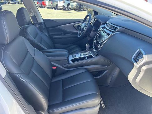 Certified 2023 Nissan Murano SV w/ SV Midnight Edition Package image 17