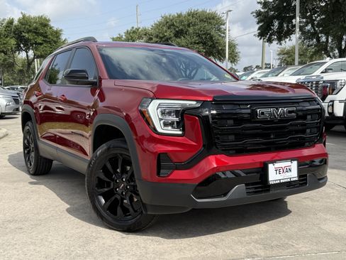 Used 2026 GMC Terrain Elevation w/ Elevation Premium Package FWD image 2