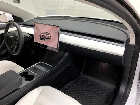 Used 2022 Tesla Model 3 Long Range AWD/4WD image 11