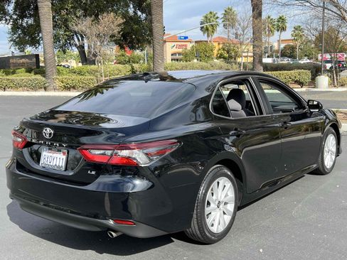 Used 2021 Toyota Camry LE image 12