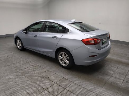 Used 2018 Chevrolet Cruze LT w/ Convenience Package FWD image 3
