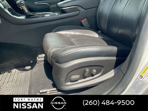 Used 2014 Buick LaCrosse Leather AWD/4WD image 29