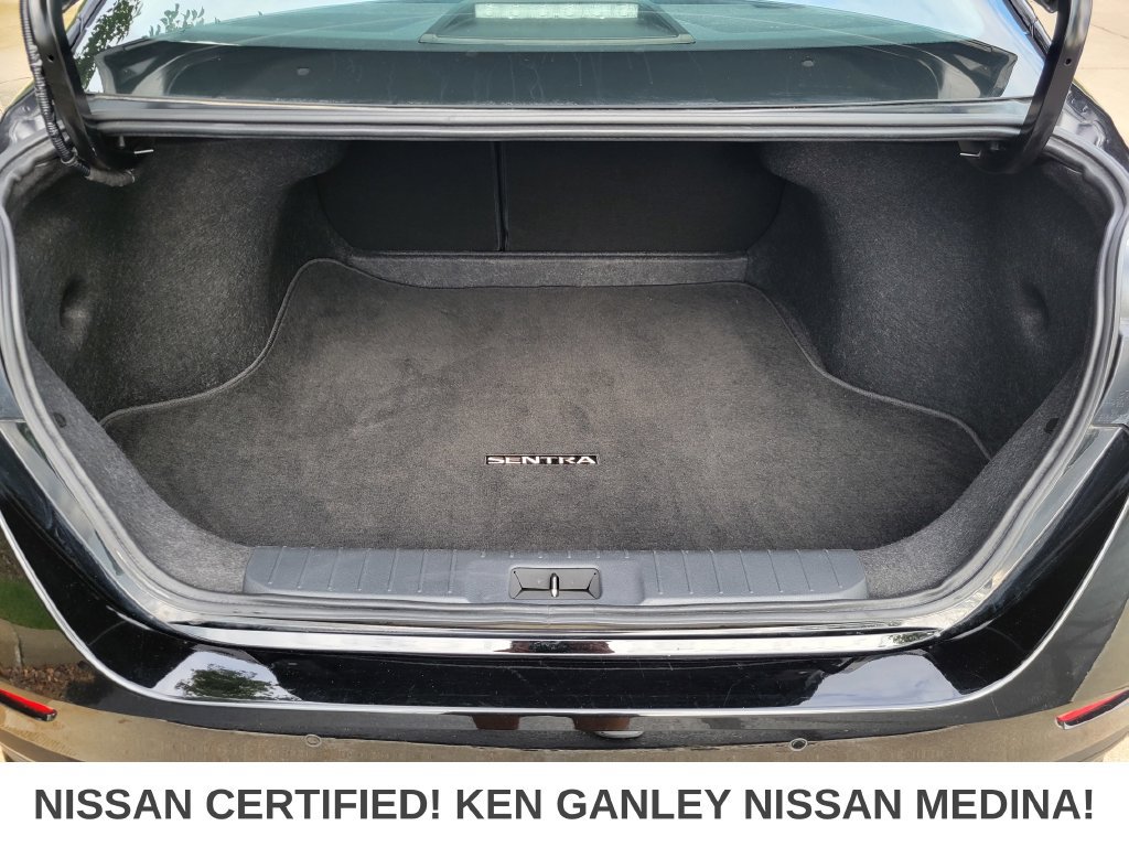 Certified 2025 Nissan Sentra SR FWD image 42