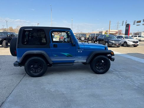 Used 2002 Jeep Wrangler X image 5