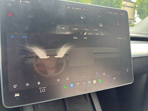 Used 2022 Tesla Model Y Performance AWD/4WD image 22