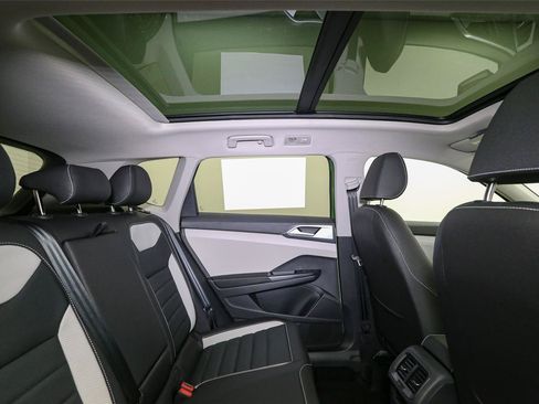 New 2026 Volkswagen Taos SEL AWD/4WD image 17