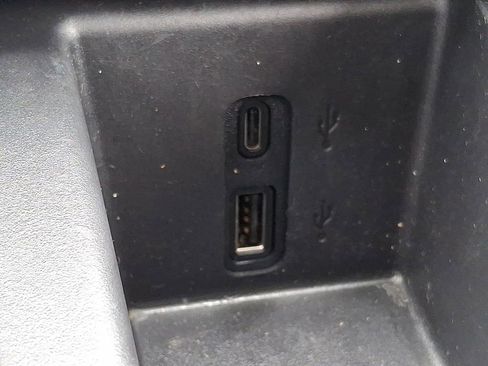 Used 2024 GMC Acadia Denali w/ Super Cruise Package image 27