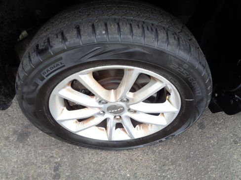 Used 2014 Dodge Journey SXT w/ Flexible Seating Group image 23