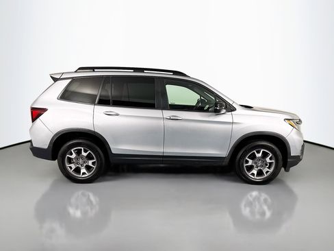 Certified 2022 Honda Passport TrailSport image 4