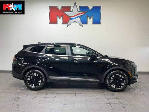 New 2026 Kia Sportage LX image 1