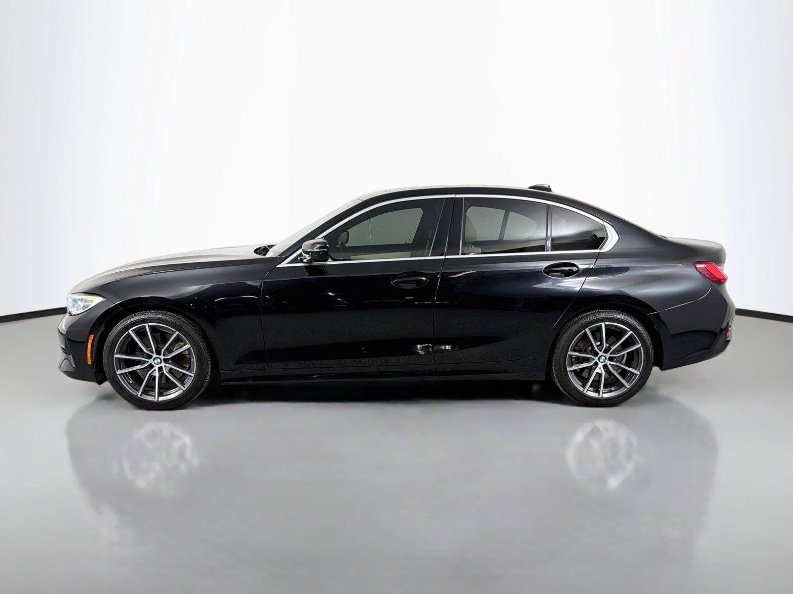 Used 2021 BMW 330i Sedan w/ Driving Assistance Package RWD image 9