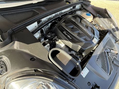 Used 2017 Porsche Macan Turbo AWD/4WD image 24