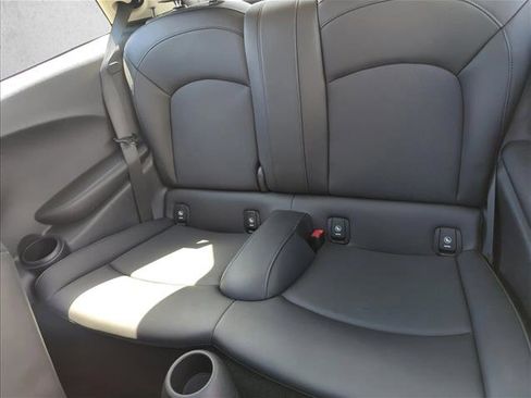 Used 2019 MINI Cooper 2-Door Hardtop w/ Storage Package image 15