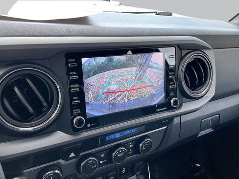 Used 2022 Toyota Tacoma TRD Sport w/ Technology Package AWD/4WD image 21