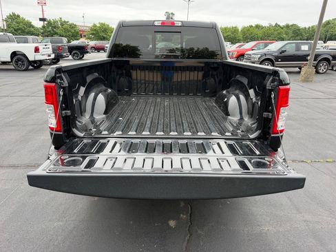 Used 2022 RAM 1500 Big Horn AWD/4WD image 5