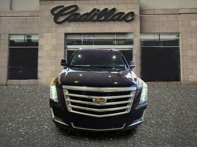 Used 2017 Cadillac Escalade Luxury AWD/4WD image 8