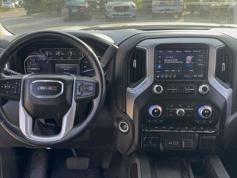 Used 2022 GMC Sierra 1500 SLT w/ SLT Premium Plus Package AWD/4WD image 16