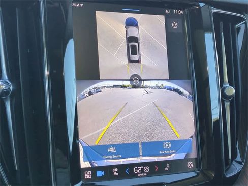 Used 2024 Volvo XC60 B5 Plus w/ Protection Package Premier image 30