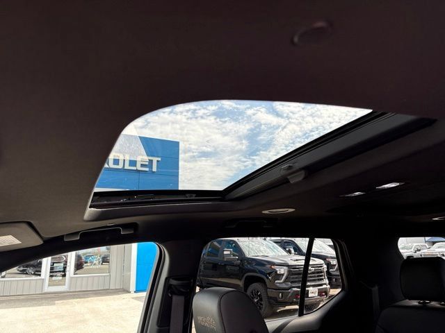 Certified 2023 Chevrolet Traverse High Country AWD/4WD image 18