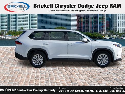 Used 2024 Toyota Grand Highlander XLE FWD image 4