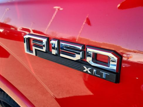 Used 2019 Ford F150 XLT w/ Equipment Group 302A Luxury image 6