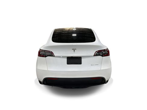 Certified 2023 Tesla Model Y AWD image 5
