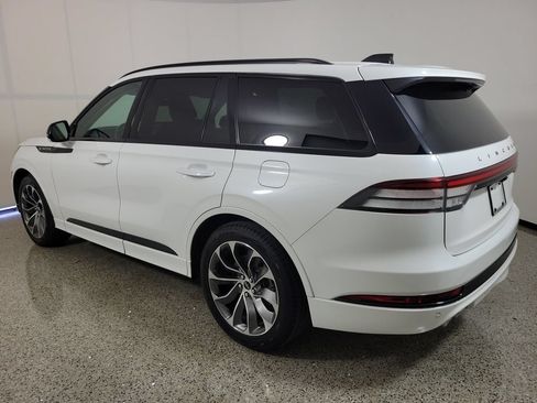 Certified 2025 Lincoln Aviator 2WD w/ Jet Appearance Package image 6