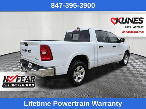 Used 2025 RAM 1500 Big Horn AWD/4WD image 7