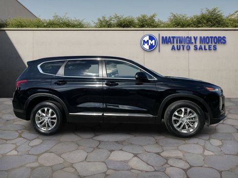 Used 2019 Hyundai Santa Fe SE image 2