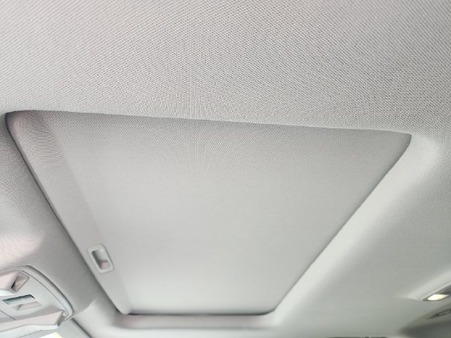 Used 2017 GMC Yukon Denali w/ Enhanced Security Package RWD image 25